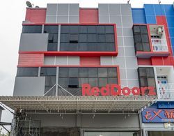 RedDoorz Plus near Millenium ICT Centre Medan 2 Dış Mekan