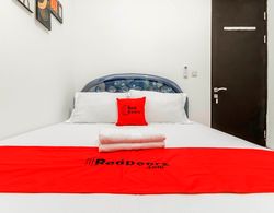 RedDoorz Plus near Trisakti University Oda