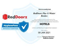 RedDoorz Plus @ Winter Benitez Genel