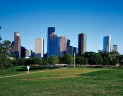 Relax Central in Houston, 10 Mins to Galleria, Work-cation, 4 Bdrms, 3 Baths Dış Mekan