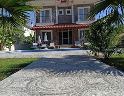 Remarkable 4-bed Villa Tasgin 2 Pools Dış Mekan