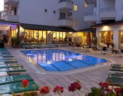 Remi Hotel Havuz