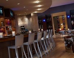 Renaissance St. Louis Airport Hotel Bar