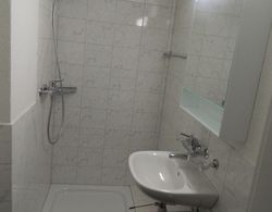 rent-a-home Delsbergerallee Banyo Tipleri