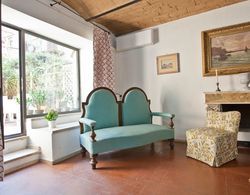 Rental in Rome Arco Ciambella Studio İç Mekan