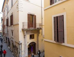 Rental in Rome Coronari Luxury Terrace Oda Manzaraları