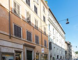Rental In Rome Cosmopolitan Hi-tech Luxury Apartment Oda Manzaraları