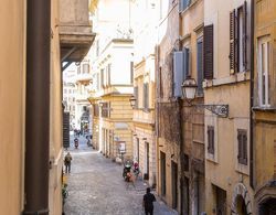 Rental in Rome Falegnami Oda Manzaraları