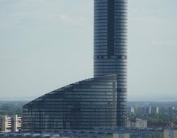 RentPlanet – Apartamenty Sky Tower Dış Mekan