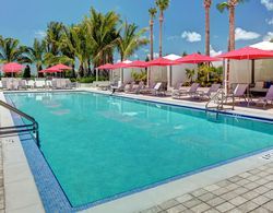 Residence Inn Miami Beach Surfside Havuz