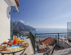 Residenza Rosalia With Sea View Private Terraces and Air Conditioning Oda