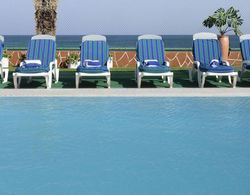 Resort Sur Beach Holiday Genel