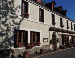 Hotel Restaurant Du Plomb du Cantal Dış Mekan
