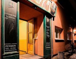Restaurant & Pension Rüssel - Pub Dış Mekan