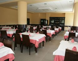 Hotel Restaurante Bruma Yerinde Yemek