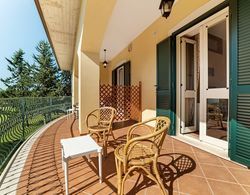 Restful Villa in Albanella With Swimming Pool and hot tub Oda Düzeni
