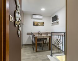 Reval Luxury Stone House Apartments Oda Düzeni