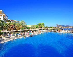 Rexene Resort Hotel Havuz