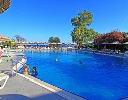 Rexene Resort Hotel Havuz