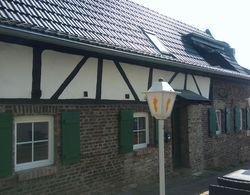 Rheinufer Lodge Dış Mekan