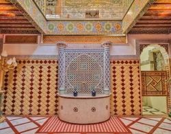 Riad la porte bleue du palais laraichi İç Mekan