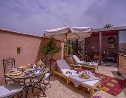 Riad Lakouas, Authentic Santal Room Situe a Marrakech No001 Dış Mekan