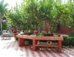 Riad les jardins Mabrouk Dış Mekan