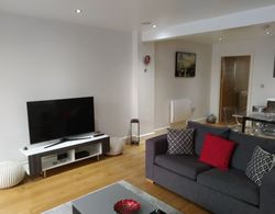 Riis Apartments Camberley Genel