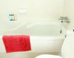Ritratana Apartment Banyo Tipleri