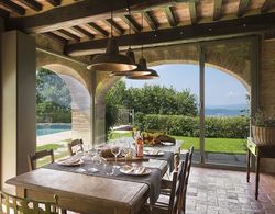 Ritzy Villa on a Wine Estate in Arezzo With Pool Dış Mekan