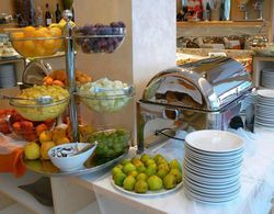 Hotel Rivazzurra Rimini Kahvaltı
