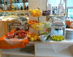 Hotel Rivazzurra Rimini Kahvaltı