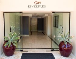 Riverpark-studio apartment Dış Mekan