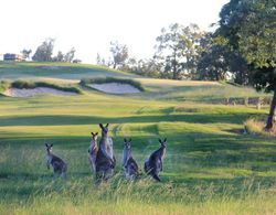 Riverside Oaks Golf Resort Genel