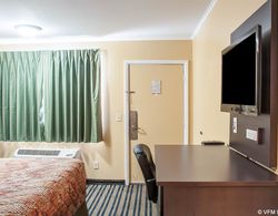 Rodeway Inn & Suites Amherst Area Genel