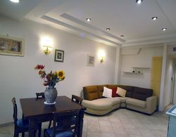 Roma Chic House - Delightful Luxury Apartment 3 People, With Jacuzzi Genel