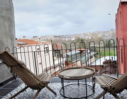 Rooftop Balat Rooms & Apartments Turkuaz Olive Oda Düzeni