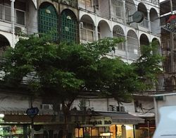 Room Bangkok - Hostel Konum Öne Çıkanlar
