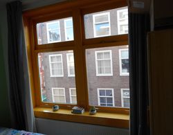 Room in Amsterdam Center No Parties Allowed İç Mekan