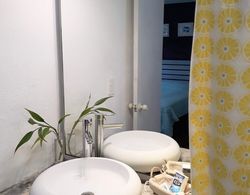 Room With Private Bathroom, Air Conditioning, Wi-fi Downtown Cancun Banyo Özellikleri
