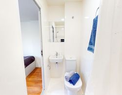 Rooms & Studios for STUDENTS Only BOLTON Banyo Tipleri