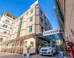 Rosewood Apartment Hotel - Gurgaon Dış Mekan
