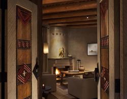 Rosewood Inn of the Anasazi Genel