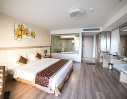 Ruby Hotel Öne Çıkan Resim