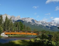 Rundle Cliffs Lodge by Spring Creek Vacations Dış Mekan