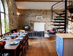 Rustic Stone Farmhouse in Verviers With Sauna Yerinde Yemek
