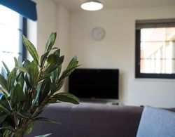SA Today Apartments Farnborough with Fibre Wi-Fi & Netflix İç Mekan
