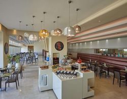 Safir Fintas Kuwait Hotel Yerinde Yemek