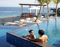 Samabe Bali Suites & Villas Havuz