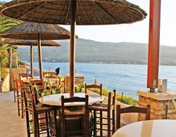 Samos Bay Hotel Yerinde Yemek